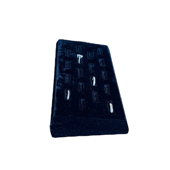 Ring Display - Picture 2 of 2